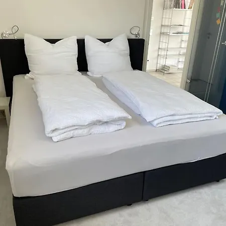 Mit Terrasse Und Garten In Seenaehe Διαμέρισμα