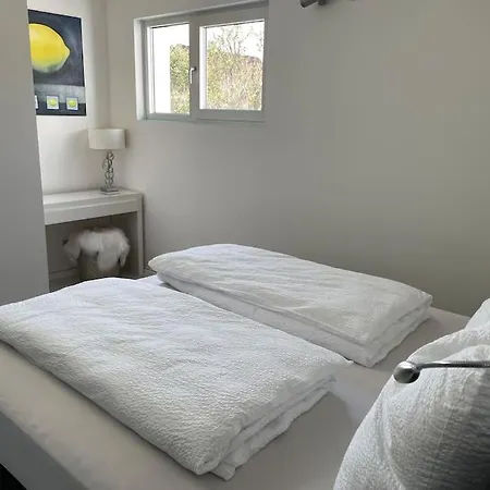 Apartment Mit Terrasse Und Garten In Seenähe *