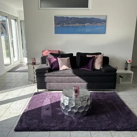 Mit Terrasse Und Garten In Seenaehe 보드만루드비히샤펜