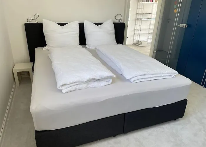 Mit Terrasse Und Garten In Seenaehe Lejlighed